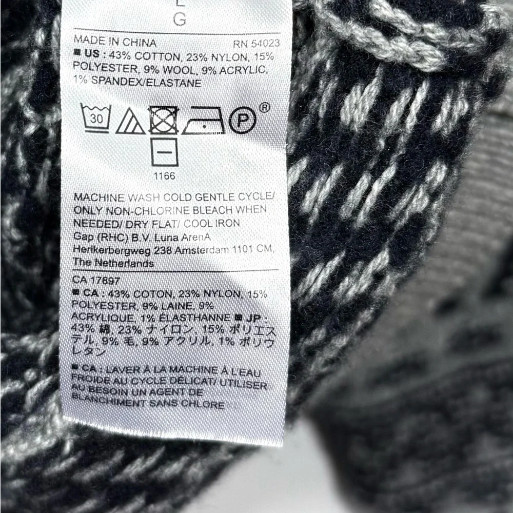 Banana Republic Men's Gray and Black Size L Crewneck Sweater